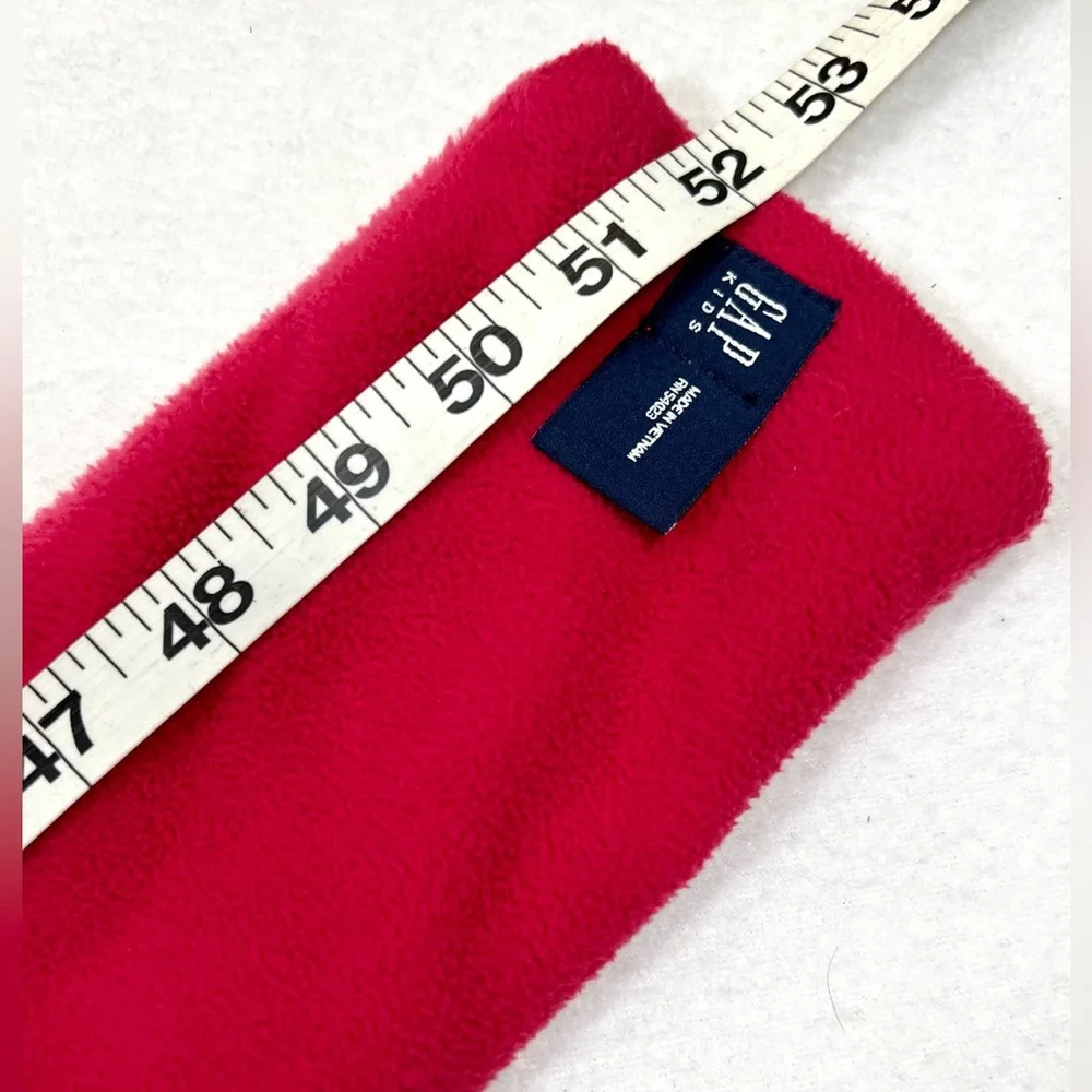 GAP KIDS Girls Valentine Hearts Fleece Winter Scarf Valentine’s‎ Day Embroidered